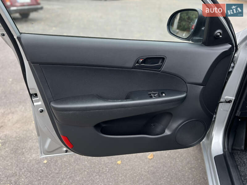 Универсал Hyundai i30 2008 в Виннице