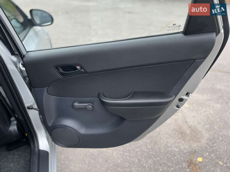 Универсал Hyundai i30 2008 в Виннице