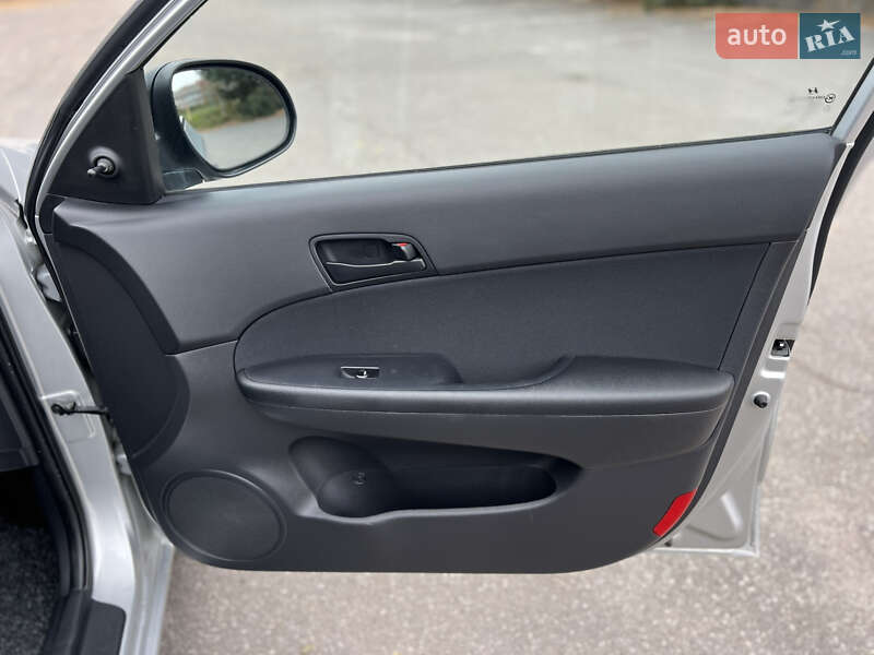 Универсал Hyundai i30 2008 в Виннице