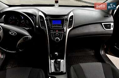 Хетчбек Hyundai i30 2012 в 