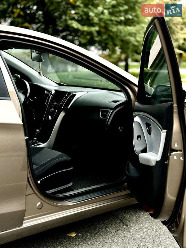 Хетчбек Hyundai i30 2012 в Києві