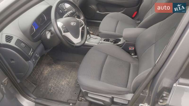 Универсал Hyundai i30 2008 в Смеле