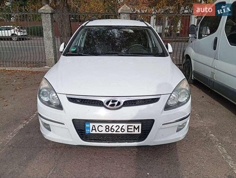 Универсал Hyundai i30 2010 в Житомире