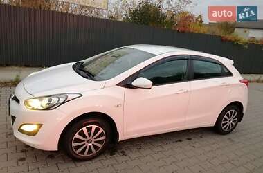 Хетчбек Hyundai i30 2013 в Рівному
