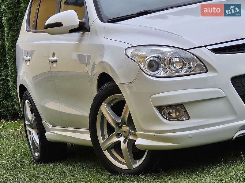 Универсал Hyundai i30 2009 в Бориславе