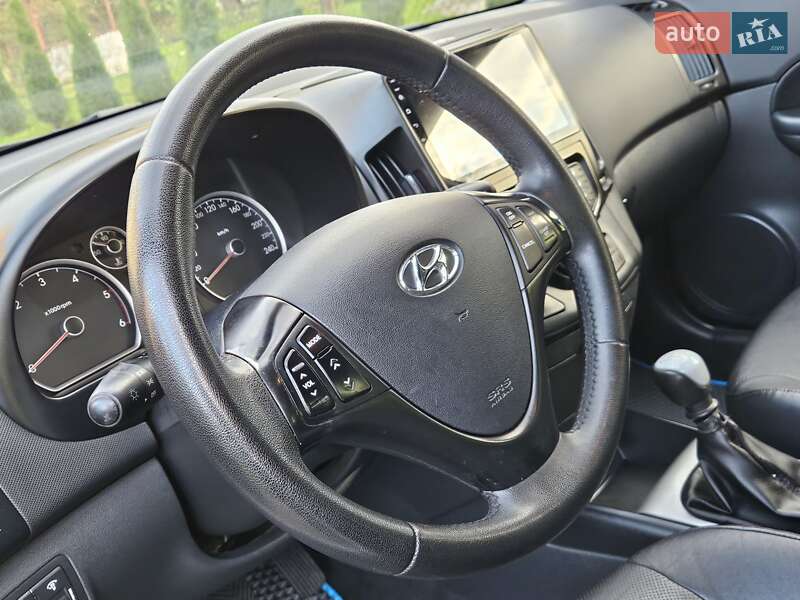 Универсал Hyundai i30 2009 в Бориславе