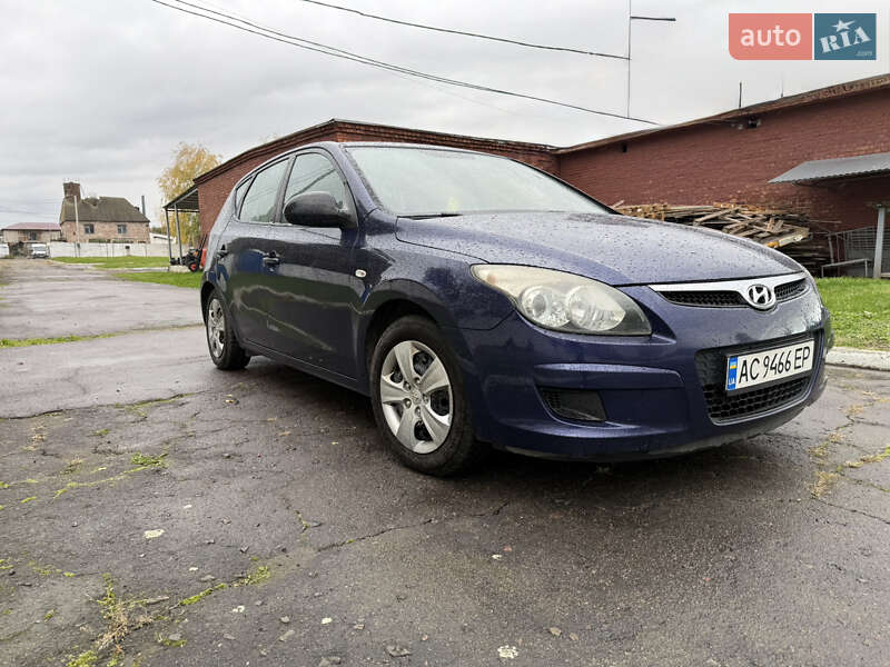 Хэтчбек Hyundai i30 2010 в Дубно фото 3 Хэтчбек Hyundai i30 2010 в Дубно