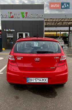 Хэтчбек Hyundai i30 2008 в 