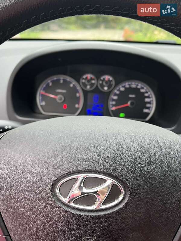 Универсал Hyundai i30 2009 в Славском