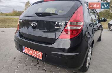 Хэтчбек Hyundai i30 2009 в 