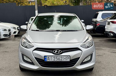 Хетчбек Hyundai i30 2014 в 