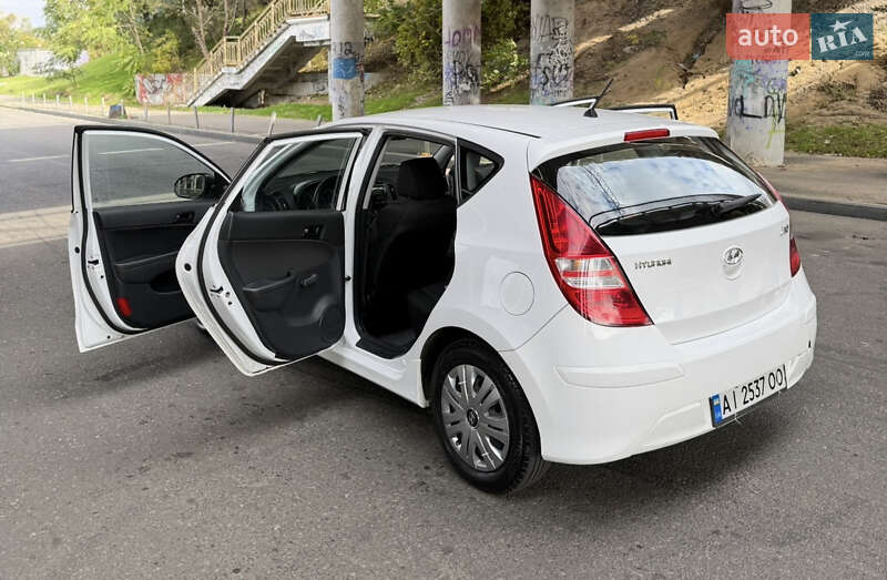 Хетчбек Hyundai i30 2010 в Одесі