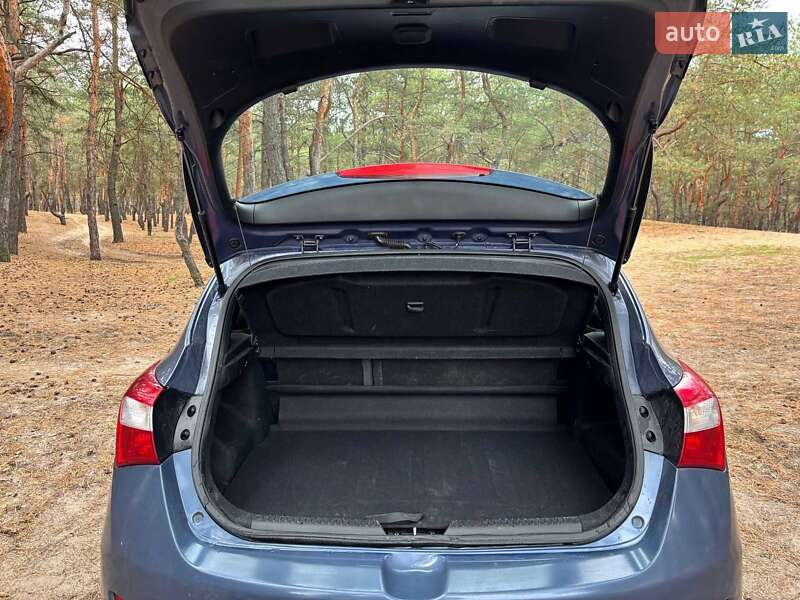 Хетчбек Hyundai i30 2013 в Павлограді фото 2 Хетчбек Hyundai i30 2013 в Павлограді