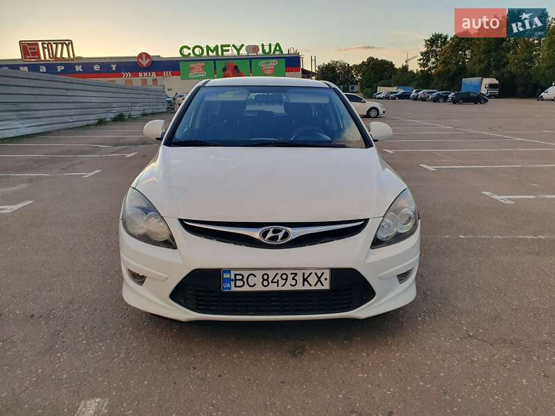 Хетчбек Hyundai i30 2011 в Рівному фото 4 Хетчбек Hyundai i30 2011 в Рівному