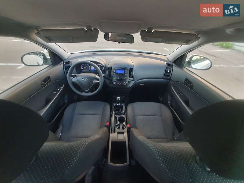 Хетчбек Hyundai i30 2011 в Рівному фото 22 Хетчбек Hyundai i30 2011 в Рівному