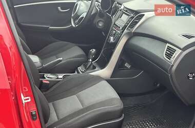Хэтчбек Hyundai i30 2013 в 