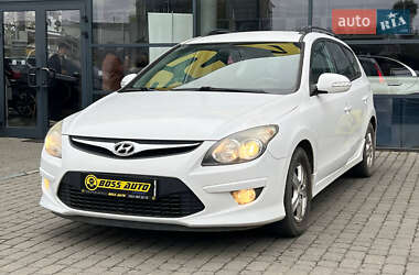 Хэтчбек Hyundai i30 2010 в 