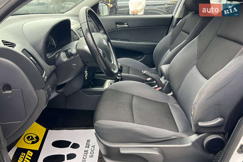 Хетчбек Hyundai i30 2010 в Івано-Франківську