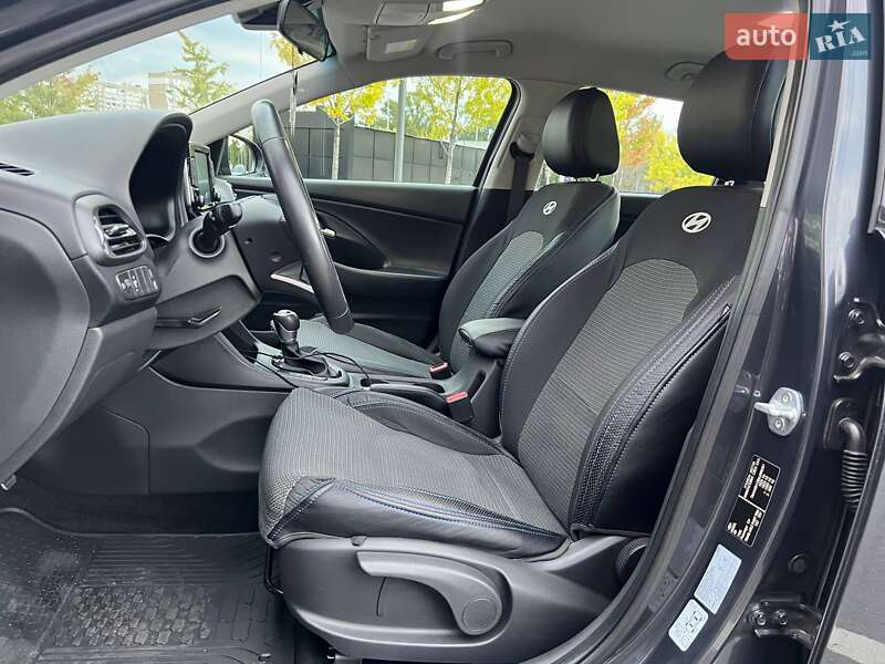 Универсал Hyundai i30 2020 в Киеве фото 11 Универсал Hyundai i30 2020 в Киеве