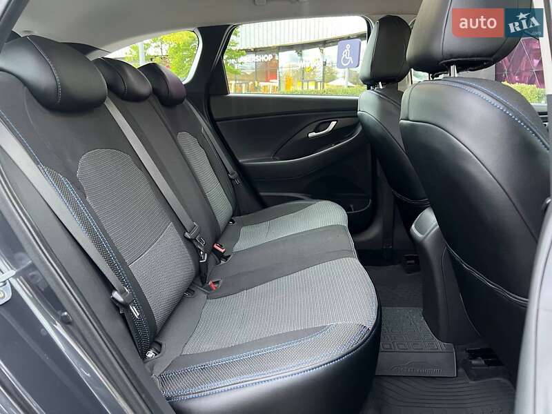 Универсал Hyundai i30 2020 в Киеве фото 13 Универсал Hyundai i30 2020 в Киеве