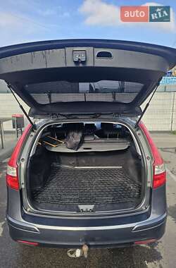 Універсал Hyundai i30 2010 в  фото 19 Універсал Hyundai i30 2010 в