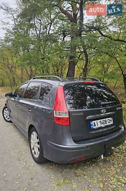 Універсал Hyundai i30 2010 в  фото 32 Універсал Hyundai i30 2010 в