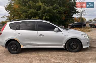 Універсал Hyundai i30 2010 в  фото 2 Універсал Hyundai i30 2010 в