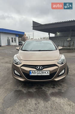 Хетчбек Hyundai i30 2012 в  фото 2 Хетчбек Hyundai i30 2012 в