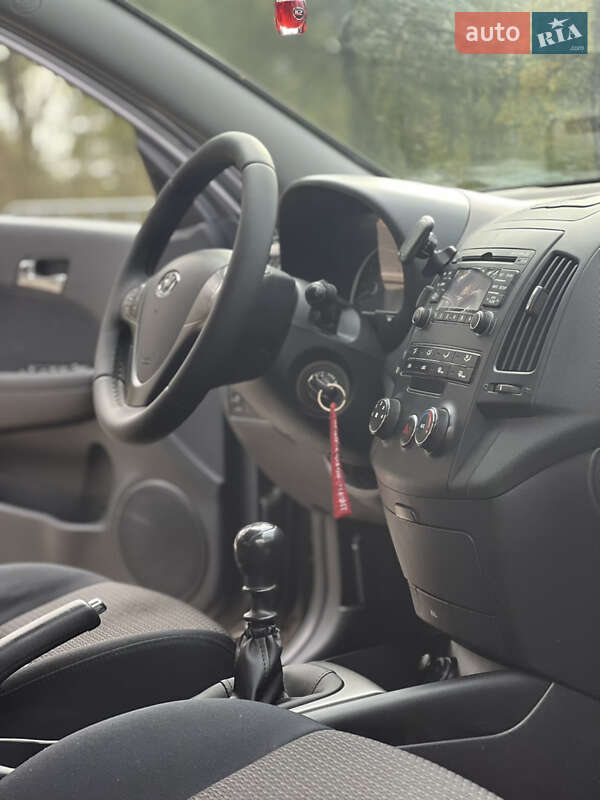Хетчбек Hyundai i30 2008 в Житомирі фото 19 Хетчбек Hyundai i30 2008 в Житомирі