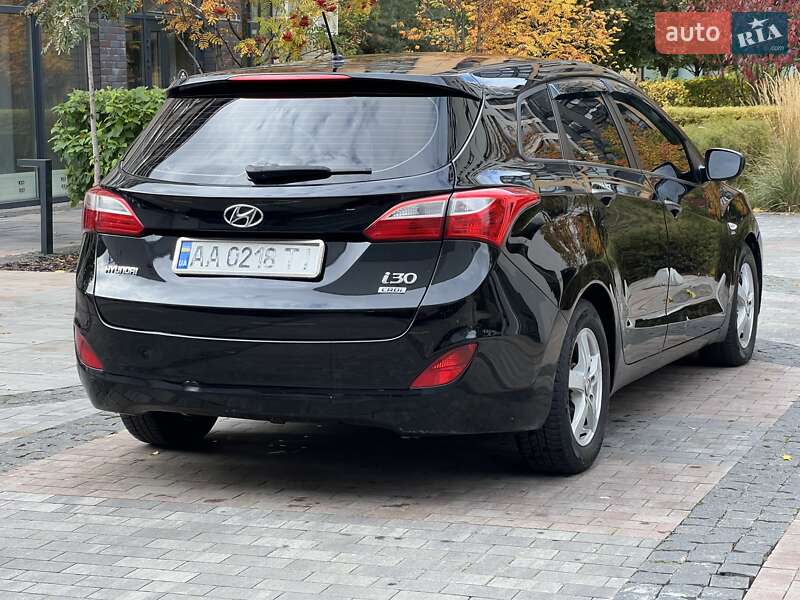 Універсал Hyundai i30 2014 в Києві фото 9 Універсал Hyundai i30 2014 в Києві