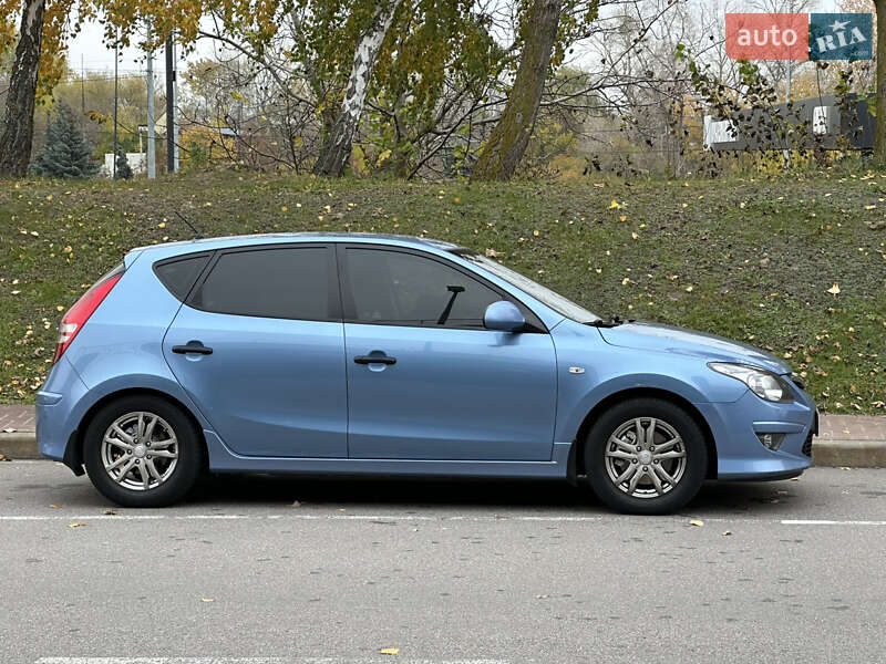 Хетчбек Hyundai i30 2011 в Києві фото 24 Хетчбек Hyundai i30 2011 в Києві
