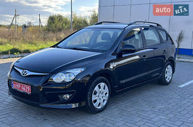 Универсал Hyundai i30 2011 в Луцке