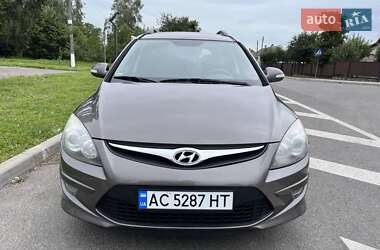 Універсал Hyundai i30 2011 в  фото 5 Універсал Hyundai i30 2011 в