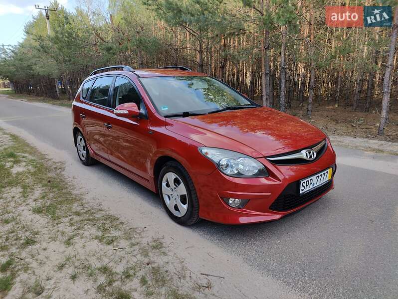 Универсал Hyundai i30 2011 в Киеве