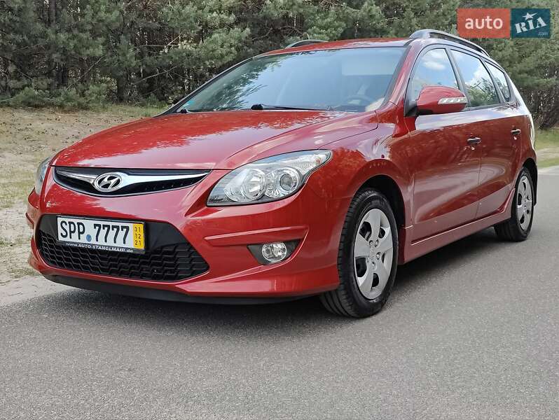 Универсал Hyundai i30 2011 в Киеве