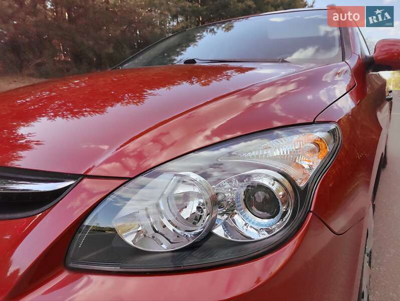 Универсал Hyundai i30 2011 в Киеве