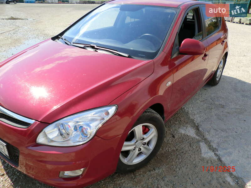 Хэтчбек Hyundai i30 2008 в Никополе