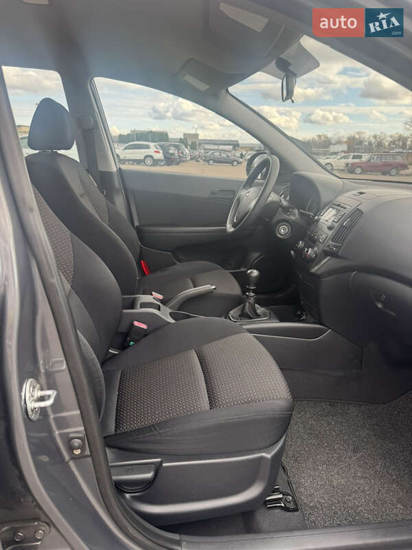 Універсал Hyundai i30 2009 в Білій Церкві фото 72 Універсал Hyundai i30 2009 в Білій Церкві
