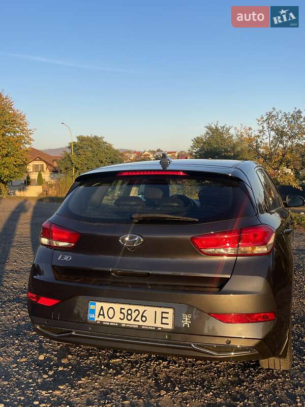 Хетчбек Hyundai i30 2021 в Ужгороді фото 7 Хетчбек Hyundai i30 2021 в Ужгороді
