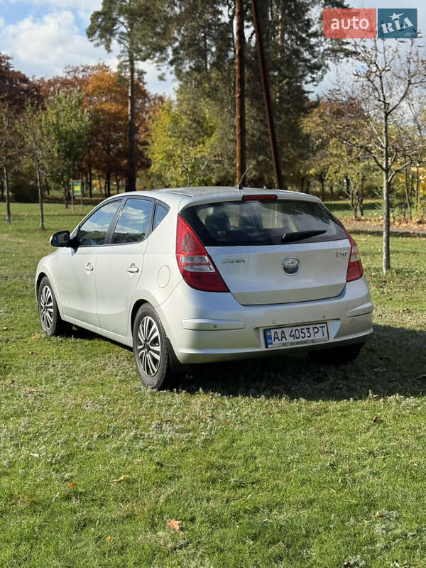 Хетчбек Hyundai i30 2009 в Києві фото 10 Хетчбек Hyundai i30 2009 в Києві