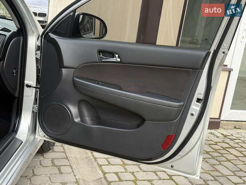 Універсал Hyundai i30 2012 в Дрогобичі фото 57 Універсал Hyundai i30 2012 в Дрогобичі