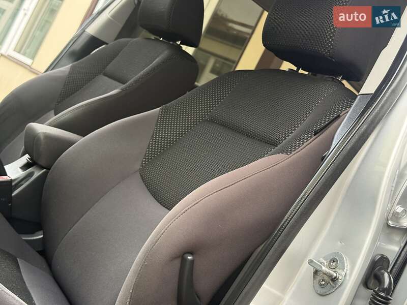 Універсал Hyundai i30 2012 в Дрогобичі фото 71 Універсал Hyundai i30 2012 в Дрогобичі