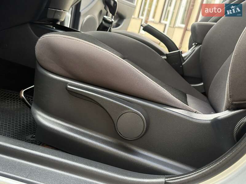 Універсал Hyundai i30 2012 в Дрогобичі фото 72 Універсал Hyundai i30 2012 в Дрогобичі