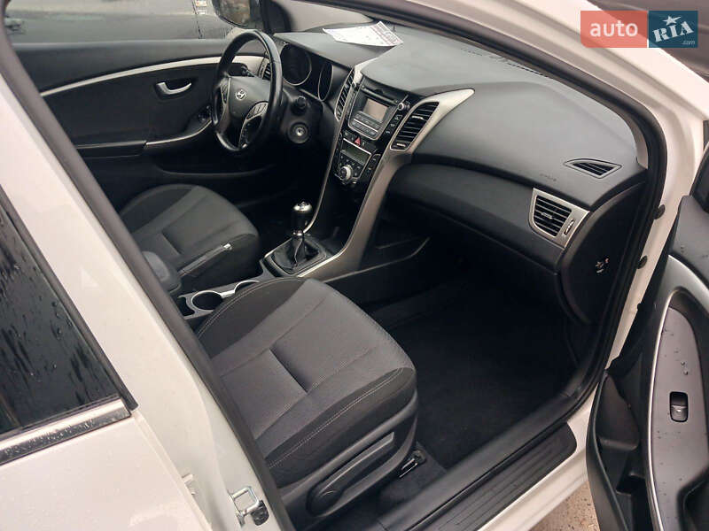 Універсал Hyundai i30 2015 в Луцьку фото 6 Універсал Hyundai i30 2015 в Луцьку