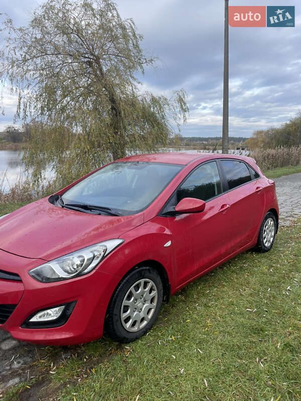 Хэтчбек Hyundai i30 2013 в Емильчине фото 3 Хэтчбек Hyundai i30 2013 в Емильчине