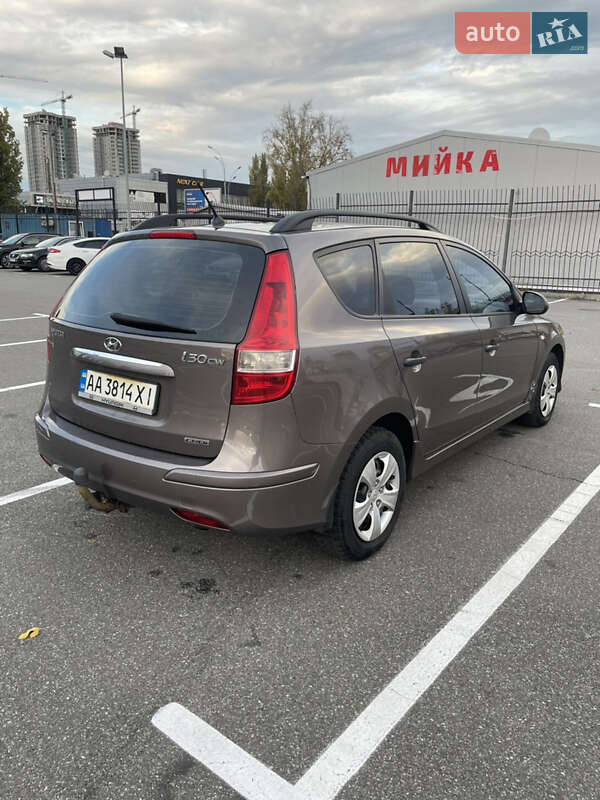 Универсал Hyundai i30 2012 в Киеве фото 4 Универсал Hyundai i30 2012 в Киеве