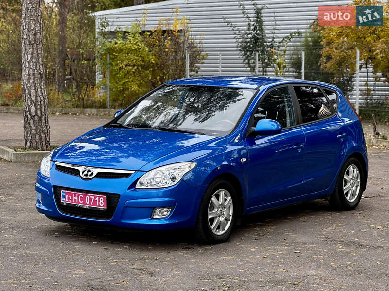 Хэтчбек Hyundai i30 2008 в Виннице