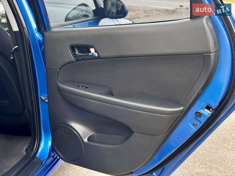 Хэтчбек Hyundai i30 2008 в Виннице