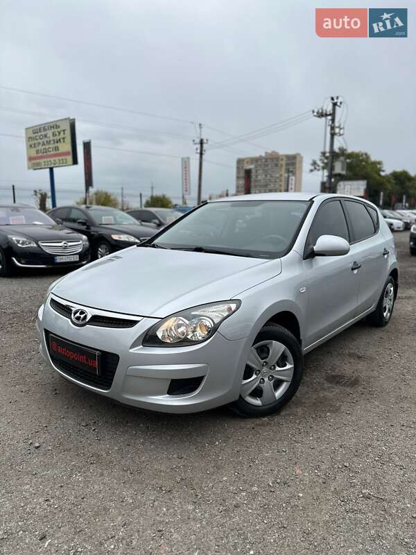 Хэтчбек Hyundai i30 2009 в Белогородке фото 3 Хэтчбек Hyundai i30 2009 в Белогородке