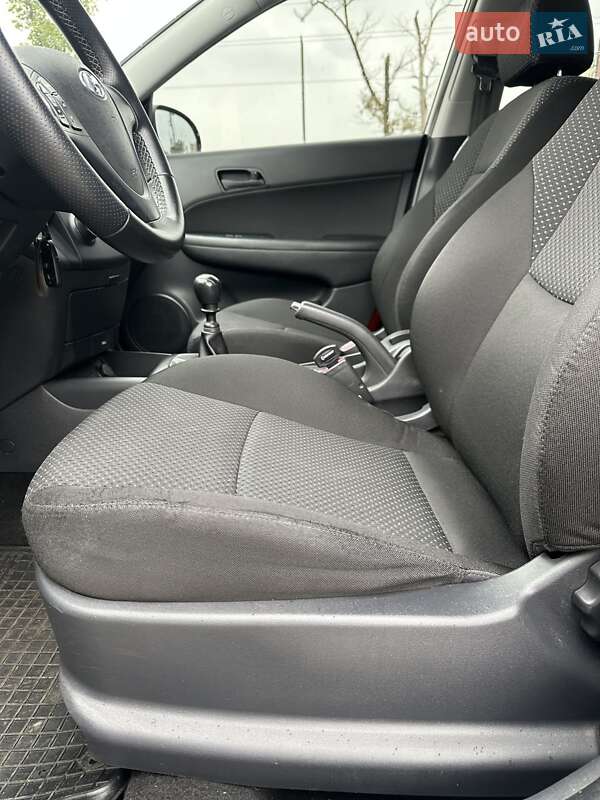 Хэтчбек Hyundai i30 2009 в Белогородке фото 24 Хэтчбек Hyundai i30 2009 в Белогородке